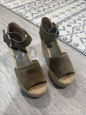 MARC FISHER platform espadrille